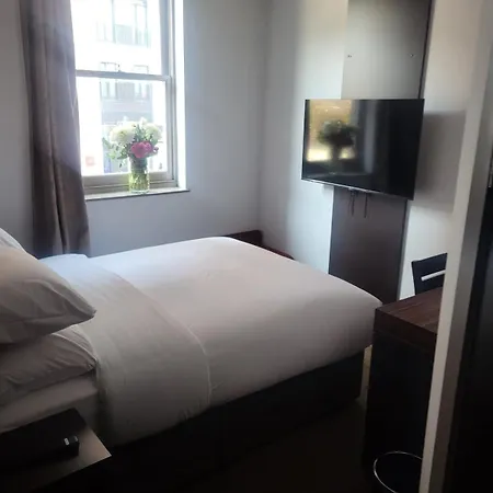 Central Boutique Room 101